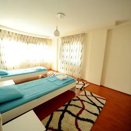Lux Bektas 1 *