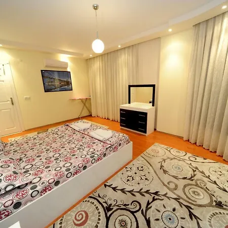 Lux Bektas 1 Vila *